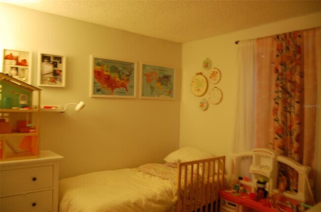 Building Photo - 2620 Kavalier Dr