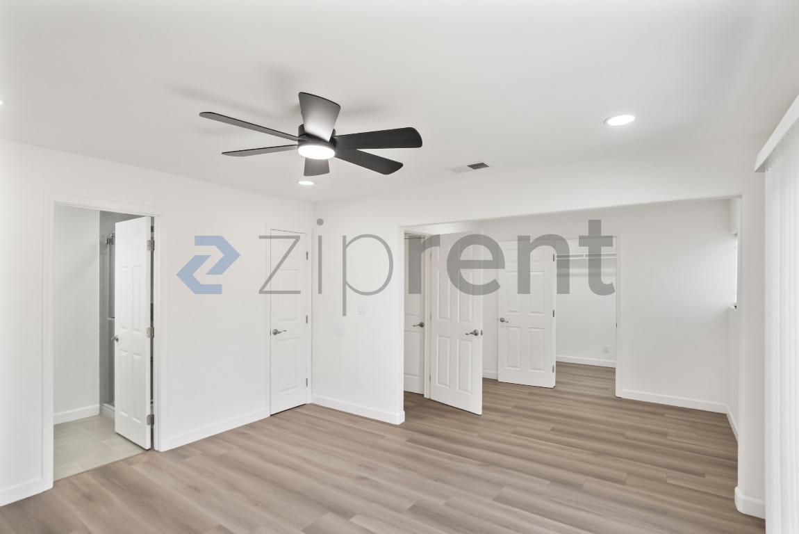 Building Photo - 3068 Nightingale Pl