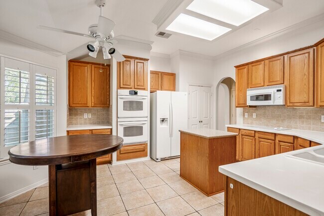 Building Photo - 15 Heron Hollow Ct