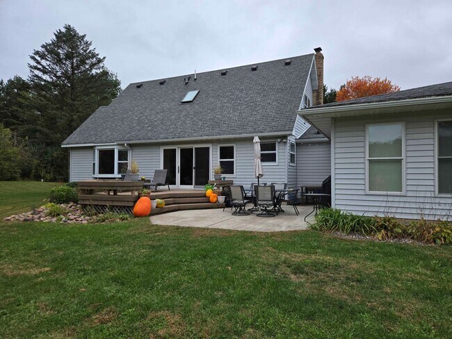 Building Photo - 14995 50th Ave