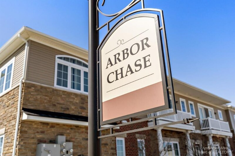 Building Photo - 5570 Arbor Chase Dr