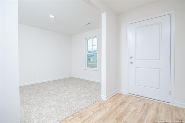 Building Photo - 5851 Panther Dr
