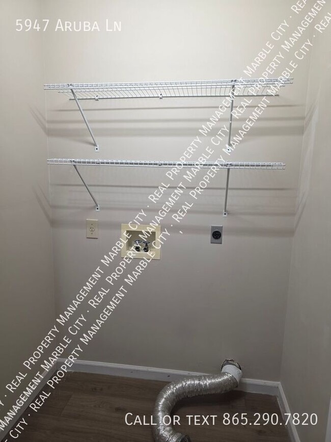 Building Photo - 5947 Aruba Ln