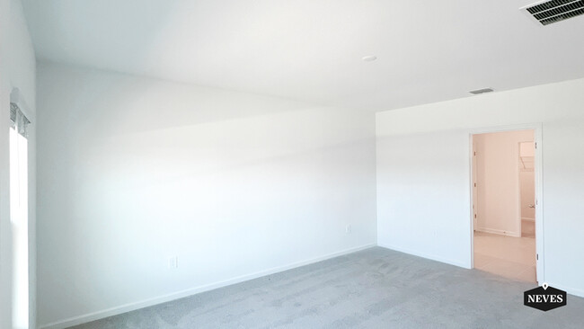 Building Photo - 5016 Worchester Dr