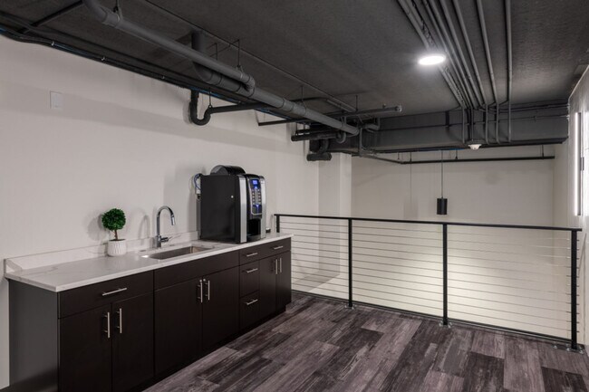 Building Photo - 550 W Juneau Ave