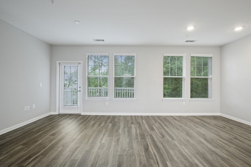 Living Room - Lantower Garrison Park