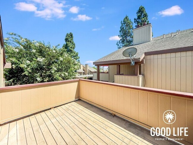 Building Photo - 6540 College Grove Dr