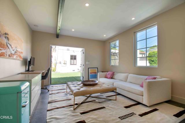 Building Photo - 1014 Stearns Dr