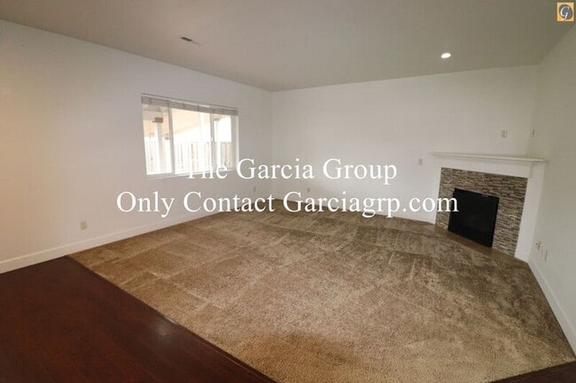 Building Photo - 1129 Lilac St