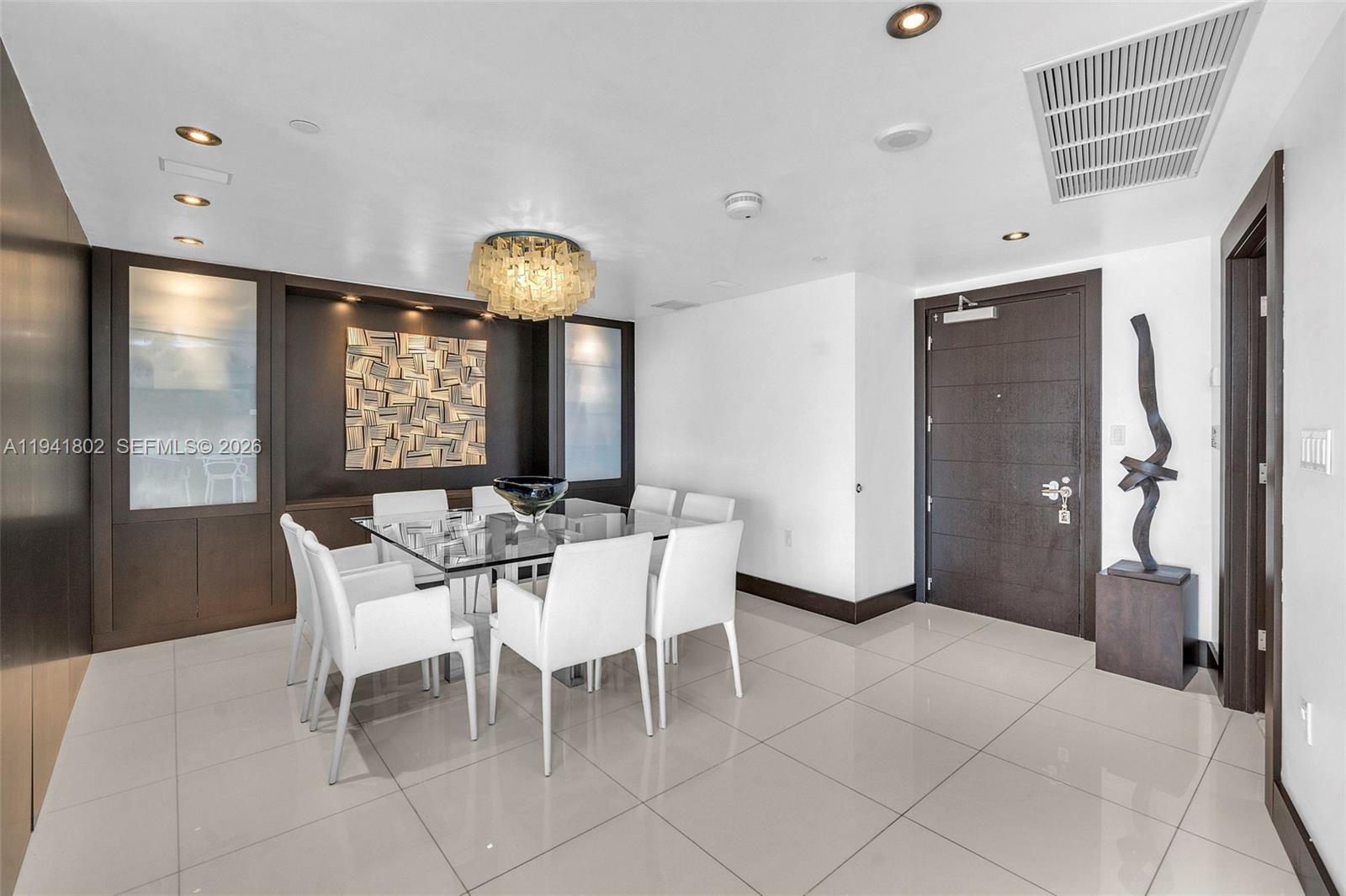 Building Photo - 200 Biscayne Boulevard Way