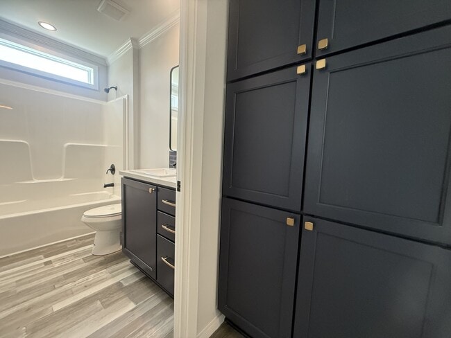 Building Photo - 5715 Camelford Dr