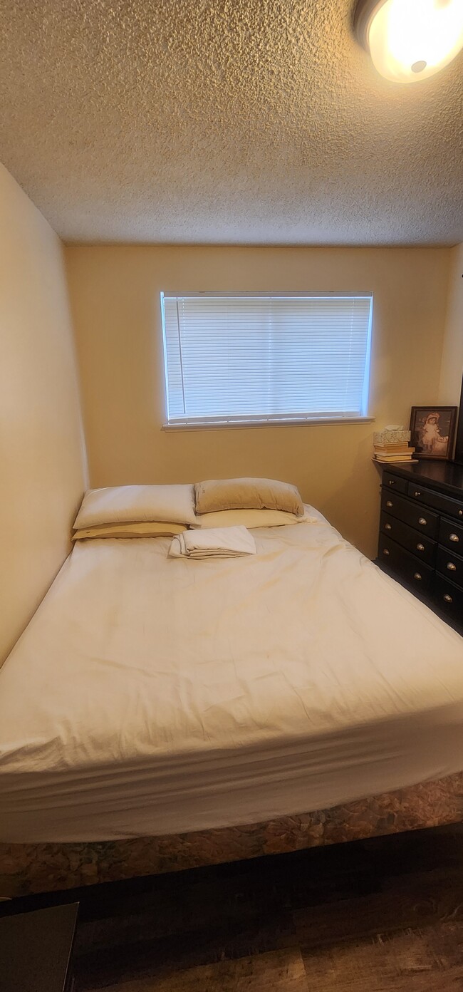 Bedroom - 523 159th St E