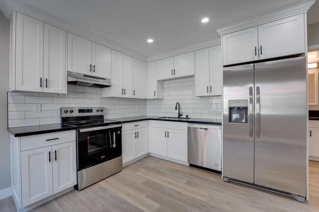 Building Photo - Duplet at Hillcrest - New Boutique Apartments in Hillcrest