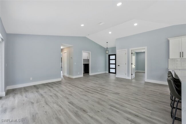 Building Photo - 380 4th St NE