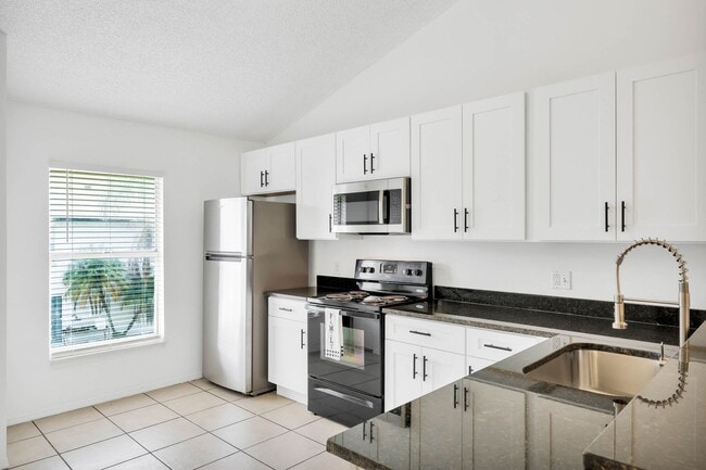 Building Photo - Spacious 2/2 Condo In Lancelot at Winter Park