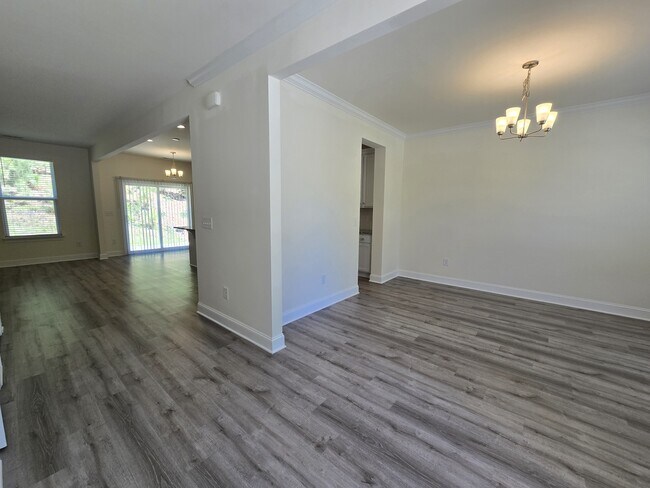 Building Photo - 421 Sailor Wy