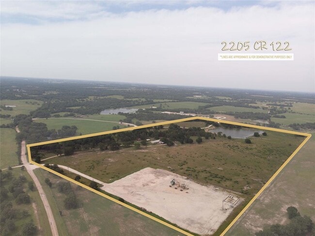 Building Photo - 2205 Co Rd 122
