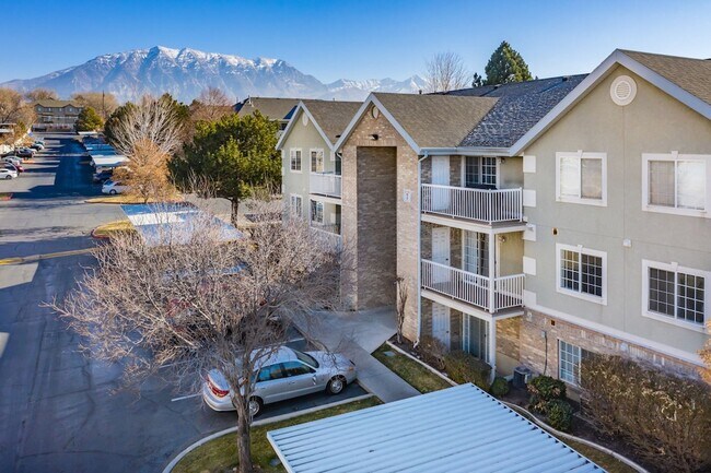 Building Photo - Beautiful 2 Bedroom Condo in North Orem