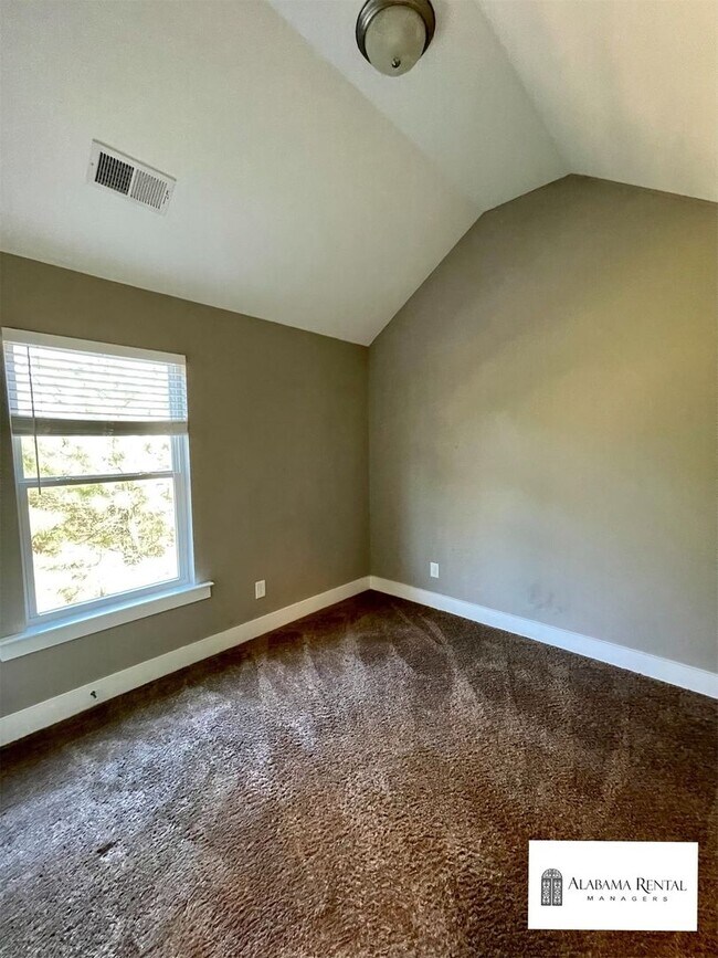 Building Photo - Townhome for rent in Chelsea!  Available to View Now!!!  DEPOSIT PENDING!!!