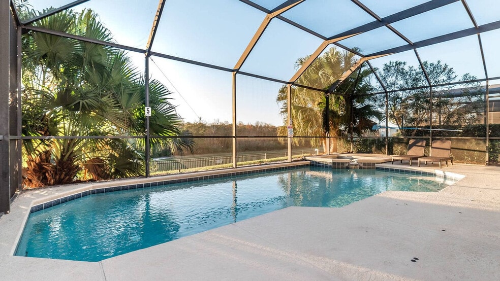 Building Photo - 8135 Sun Palm Dr