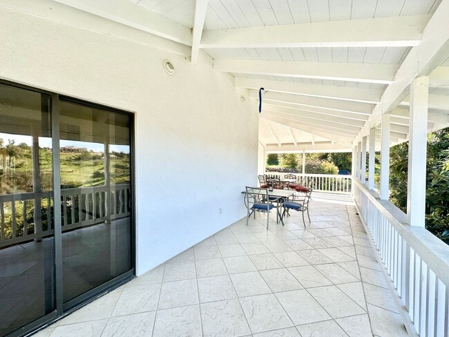 Building Photo - Beautiful, Shorter-Term, Fully Furnished Upstairs Guest Home, on Secluded Hilltop Property with M...