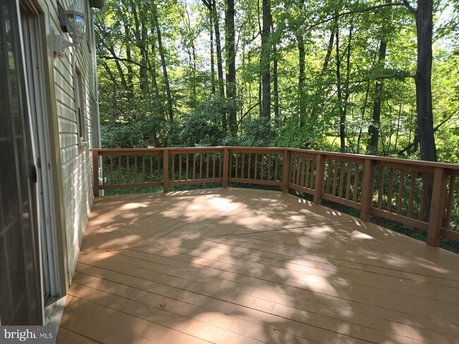 Building Photo - 2205 Blue Valley Dr