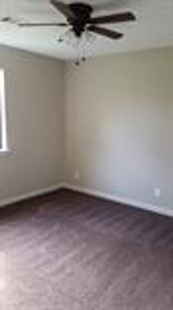 Building Photo - 206 Meriwood Dr