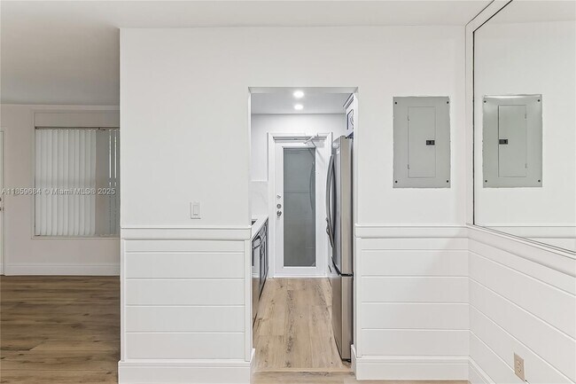Building Photo - 255 Sunrise Dr