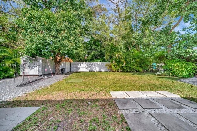 Building Photo - 77 NE 95th St