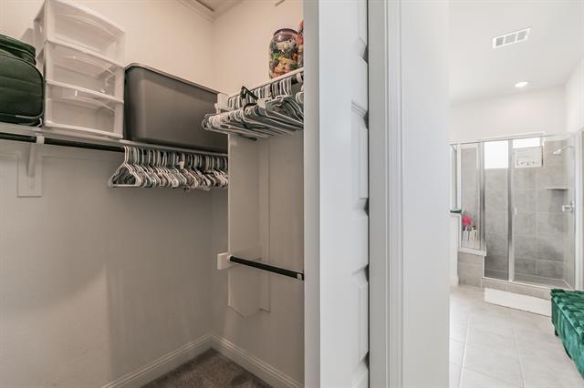 Building Photo - 711 Artesian Dr