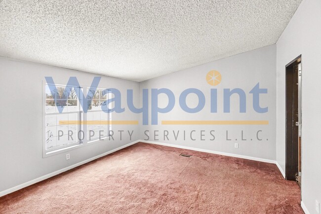 Building Photo - 9127 N Vickeryville Rd