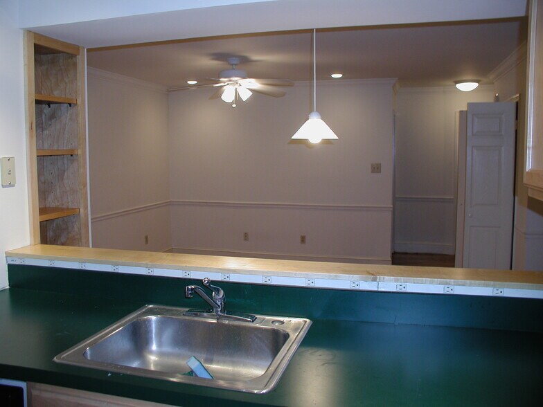 Building Photo - 309 N 37th St