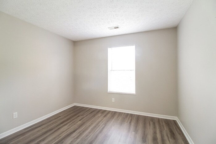 Building Photo - 4189 Bonita Dr