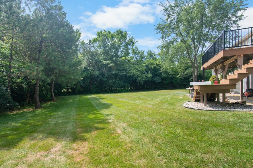 Building Photo - 1511 Fall Creek Ln