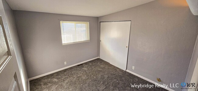 Building Photo - COMMING SOON!  Updated 3-Bedroom (Bonus Ro...