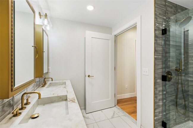 Building Photo - 695 Merrick Ave