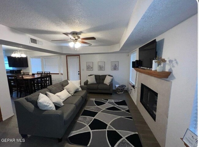 Building Photo - 12157 Chato Villa Dr