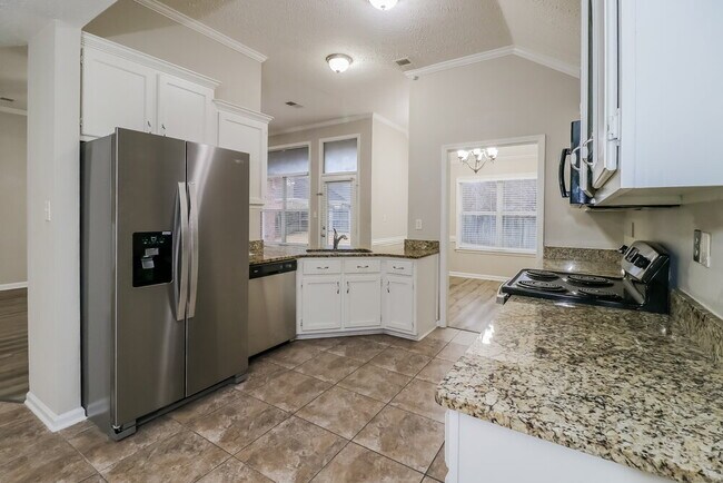 Building Photo - 6181 Braybourne Main