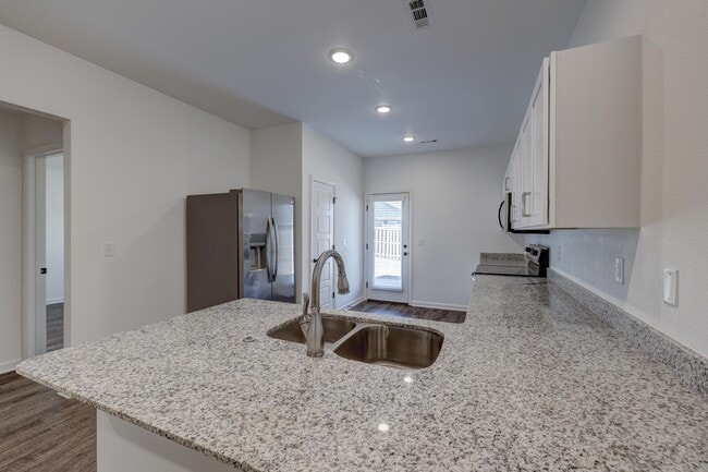 Building Photo - 318 Alex Jordan Dr.