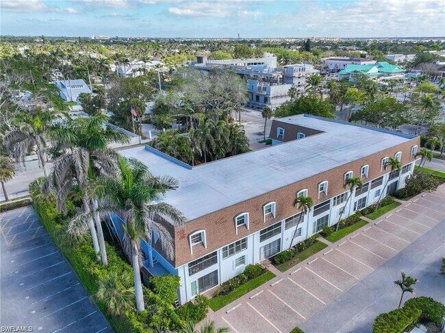 Building Photo - 1222 Gordon Dr