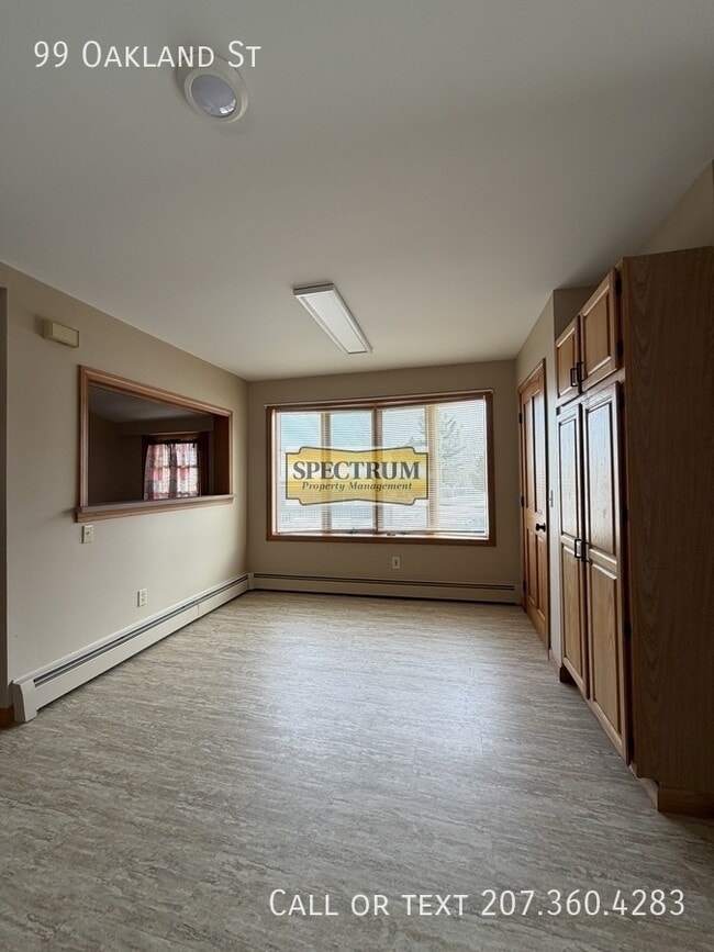 Building Photo - 99 Oakland St