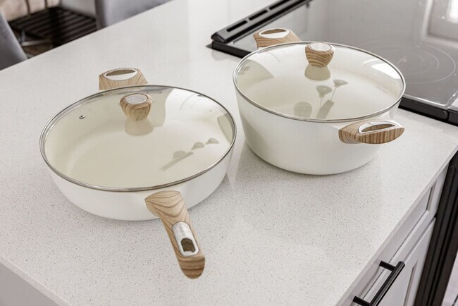 Building Photo - 35 Keystone Ave