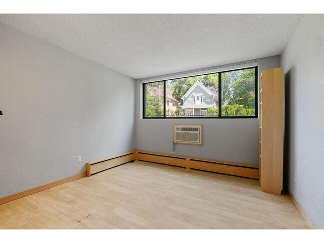 Building Photo - 2530 1st Ave S