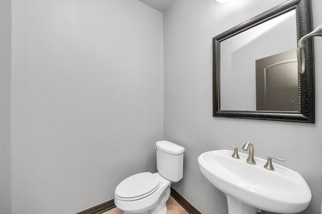 Building Photo - 26407 Wooded Hollow Ln