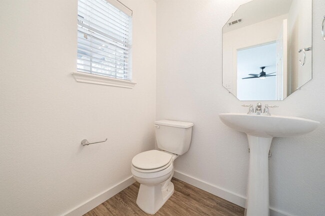 Building Photo - 1600 Big Thicket Dr