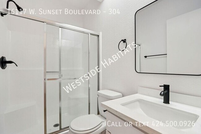 Building Photo - 16117 W Sunset Blvd