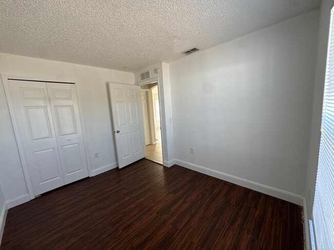 Building Photo - 2960 Flynn St