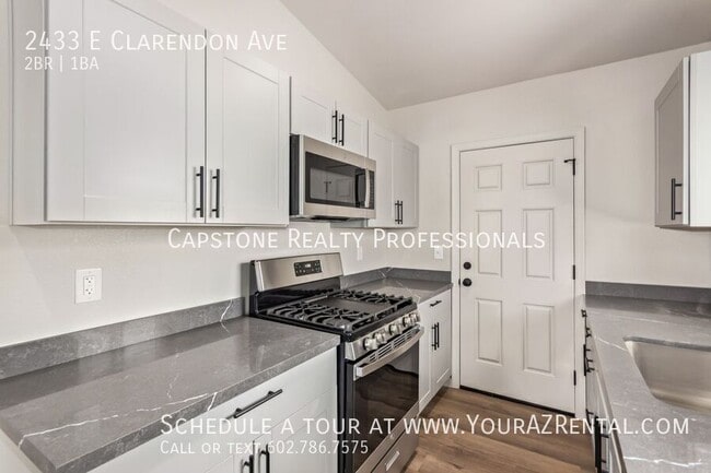 Building Photo - 2433 E Clarendon Ave