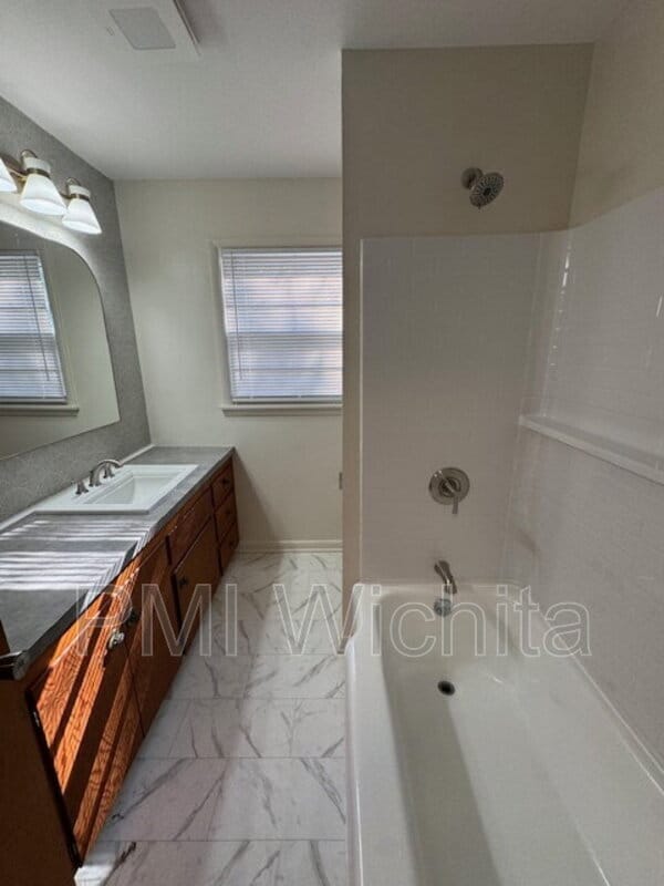 Building Photo - 3315 S Hiram St