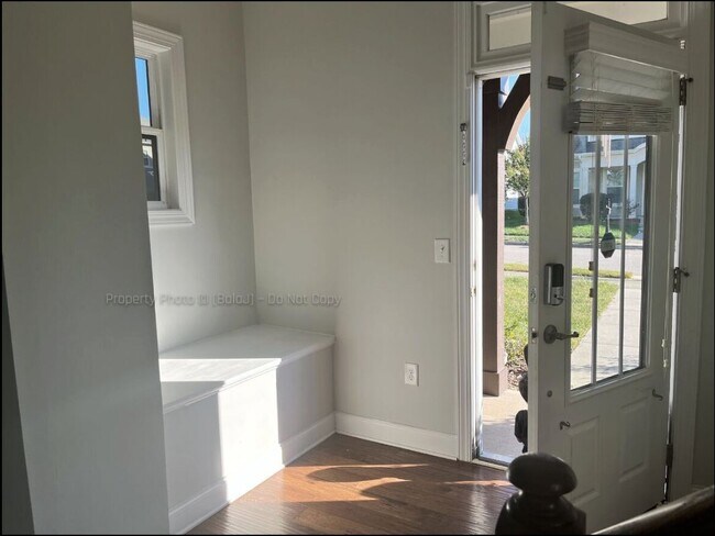 Building Photo - 128 Heartsease Ln